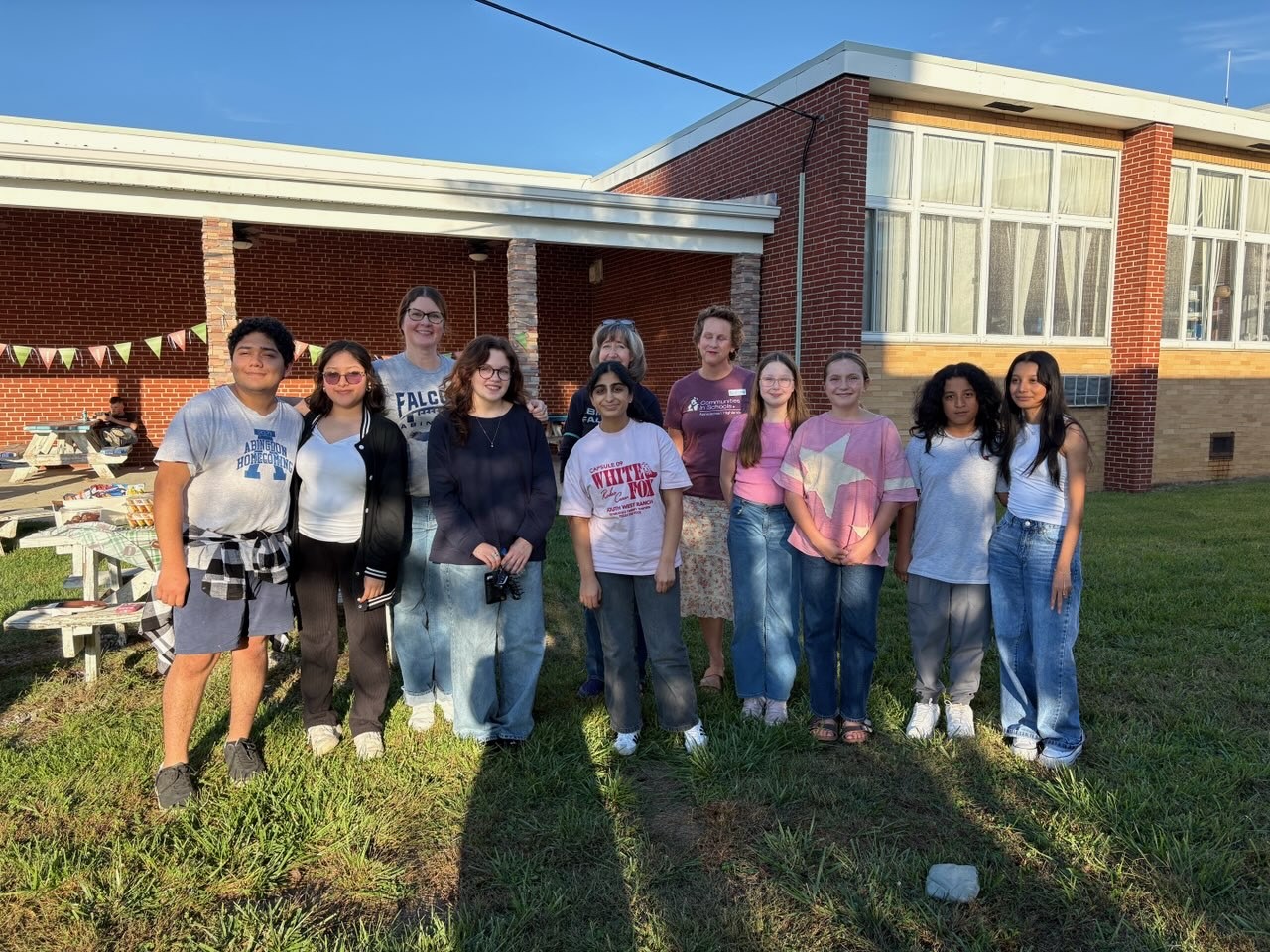 Students at the Abingdon High School ESL Tailgate family engagement event